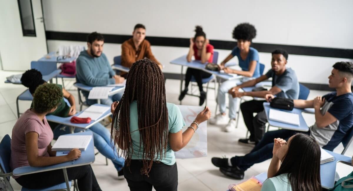 Valentine's Day: professora de inglês propõe exercício para a data